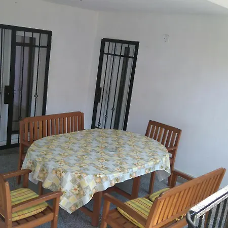 Zoi * كوستِنيست